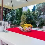 Avenue Apartman *