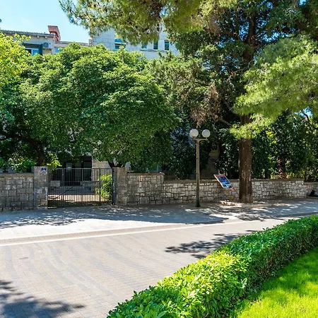 Avenue * דוברובניק